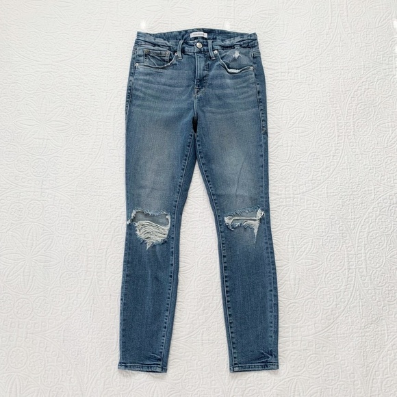 Good American Good Legs Crop Jeans, Light Wash‎ - Picture 3 of 10